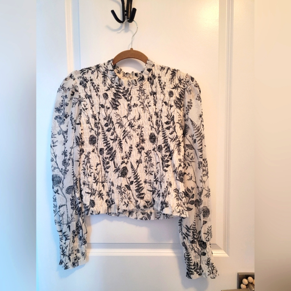 Floral Print Women's Top - Black and White